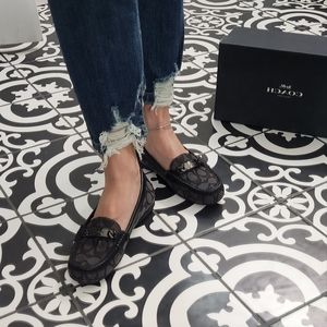 Coach flats